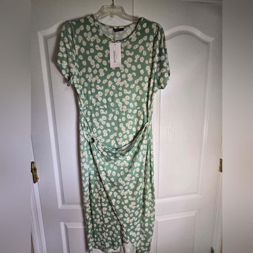 BloomChic Green and White Floral Midi Dress
